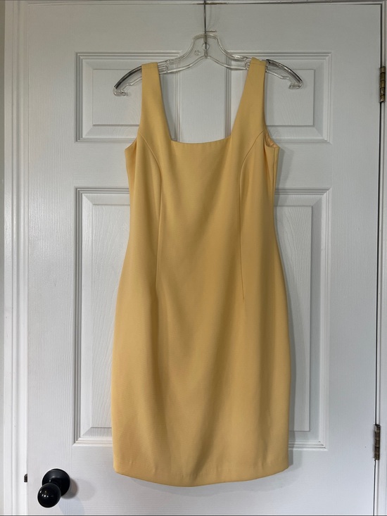 Dresses & Skirts - Sleeveless Yellow Square-Neck Sheath Dress